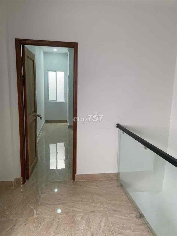 Phòng trọ sinh viên 4tr có máy lạnh và nệm