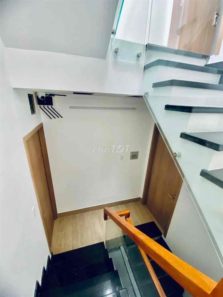 Hồ Thị Kỷ