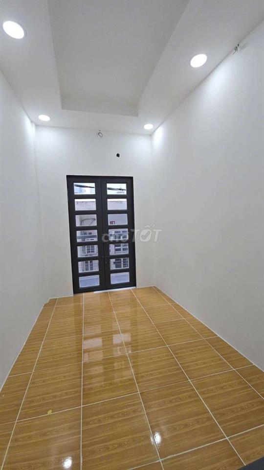 Nhà mặt tiền đường số Phạm Văn Chiêu đi vào dt 4x9m đúc lững 