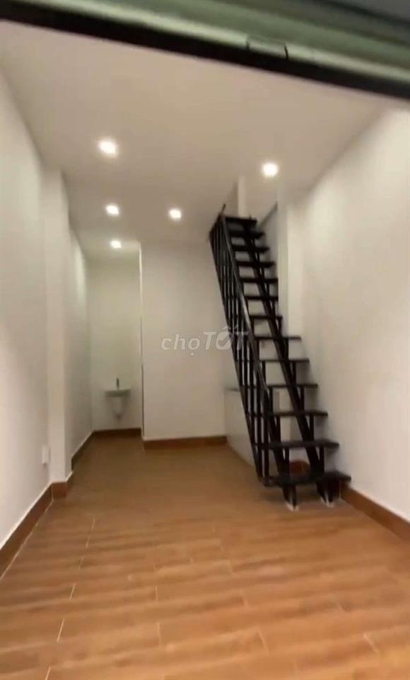 Nhà mới xây dựng gần chợ cây sộp dt 3x6m 1 lầu 1 sân thượng đúc
