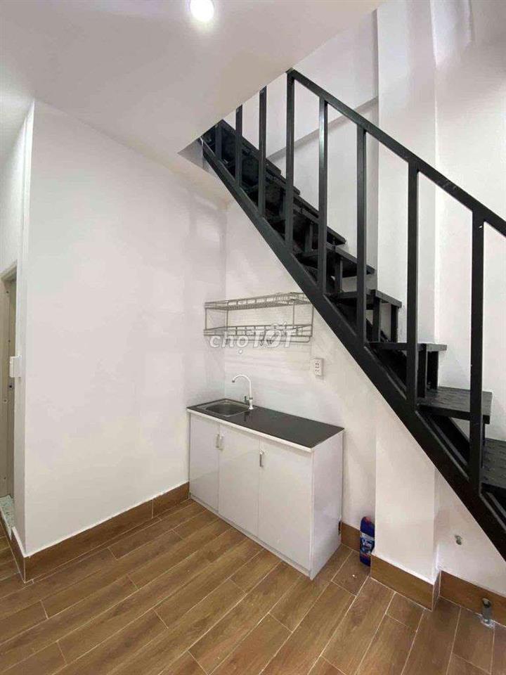 Nhà mới xây Nguyễn Văn Quá dt 3x6m 1 lầu 1 sân thượng đúc