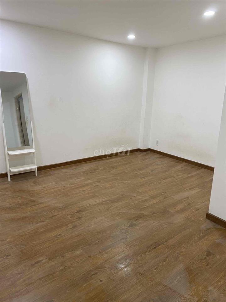 nhà nguyên căn 2 tầng hẻm 116 Thiên Phước, cách ĐH Bách Khoa 700m
