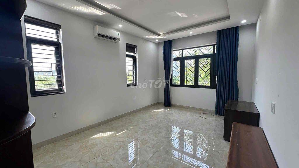 🔥 CHỦ NGỘP – HẠ GIÁ CÒN 10,7 TỶ – BÁN NHANH NHÀ LÔ GÓC NAM HÒA XUÂN! 🔥