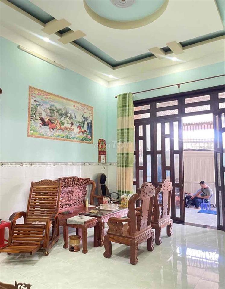 nhà mặt tiền trung tâm xã trảng bom