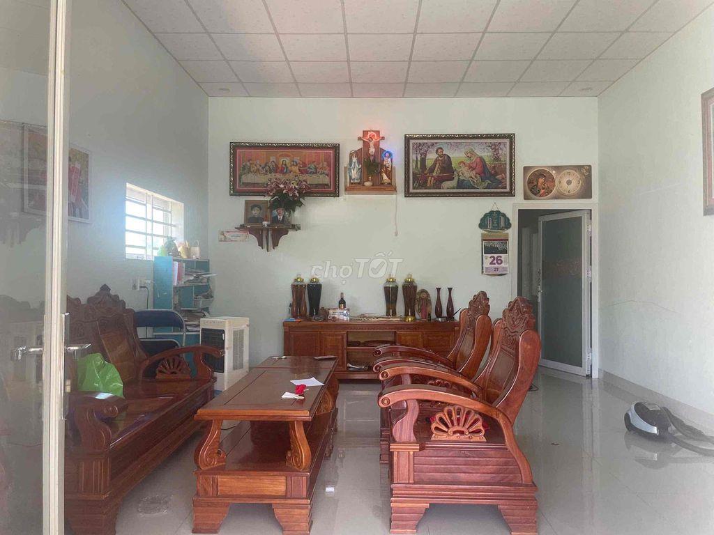 cần bán nhà