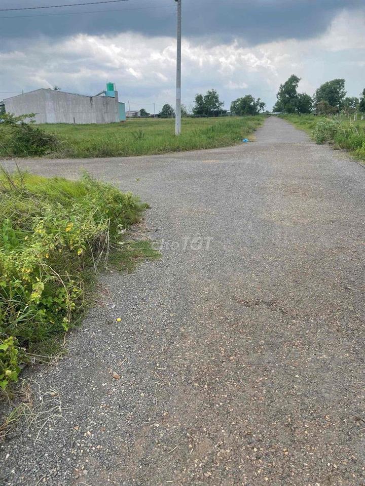 đất full thổ cư mươn máng 200m