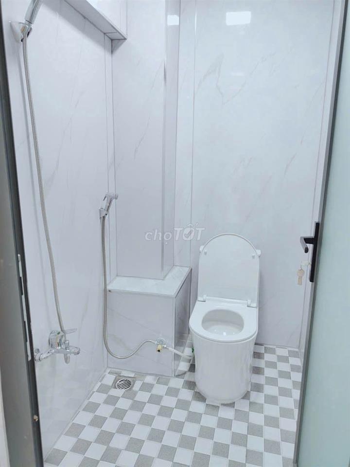 (Hình thật)(CHÍNH CHỦ) CHO THUÊ NHÀ NGUYÊN CĂN (Ngay ngã ba - Nhà mới)