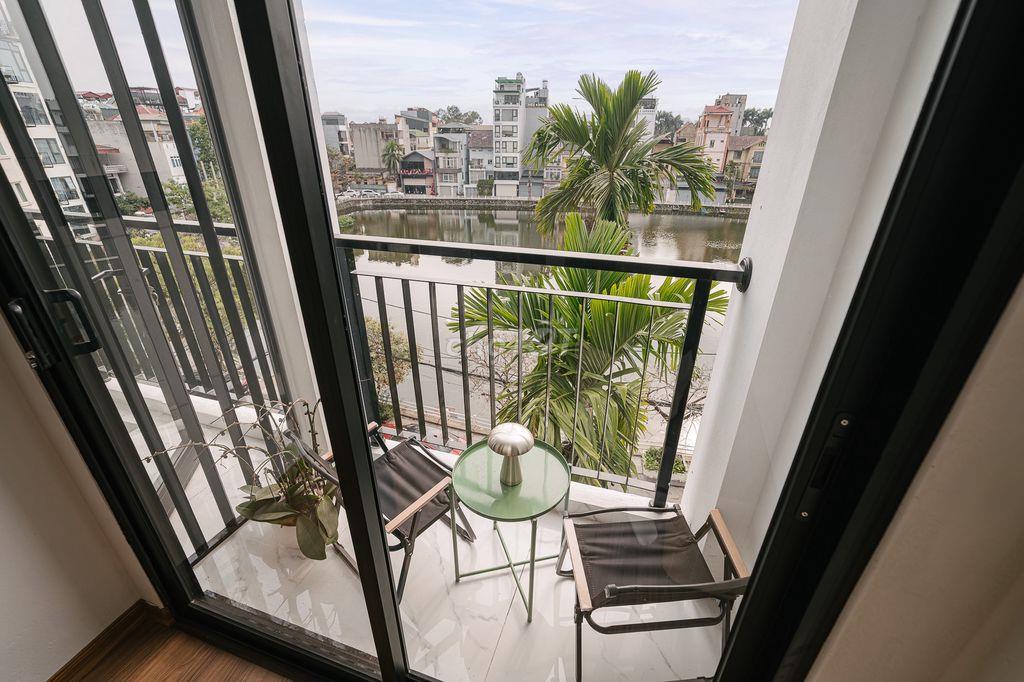 Cho thuê CH 3PN 115m2 mặt hồ Bồ Đề, Long Biên | Full nội thất cao cấp