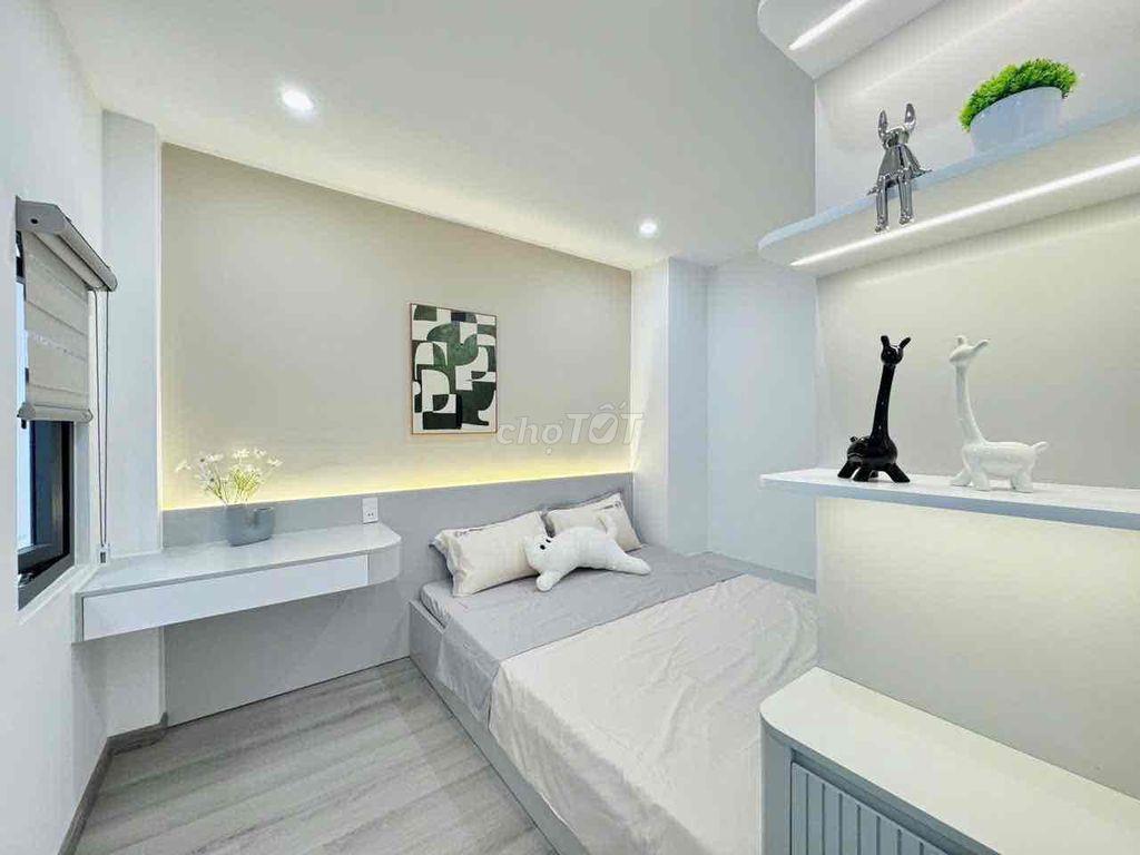 Cho thuê nhà 3 tầng Full nội thất kiệt 4m Hoàng Diệu, Trung tâm Tp ĐN