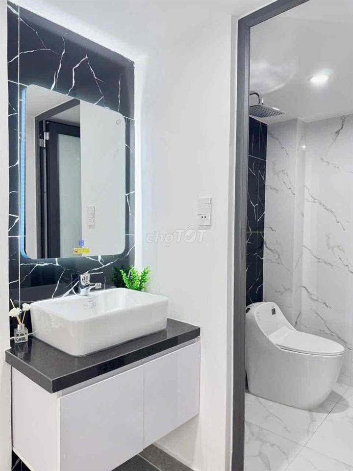 Cho thuê nhà 3 tầng Full nội thất kiệt 4m Hoàng Diệu, Trung tâm Tp ĐN