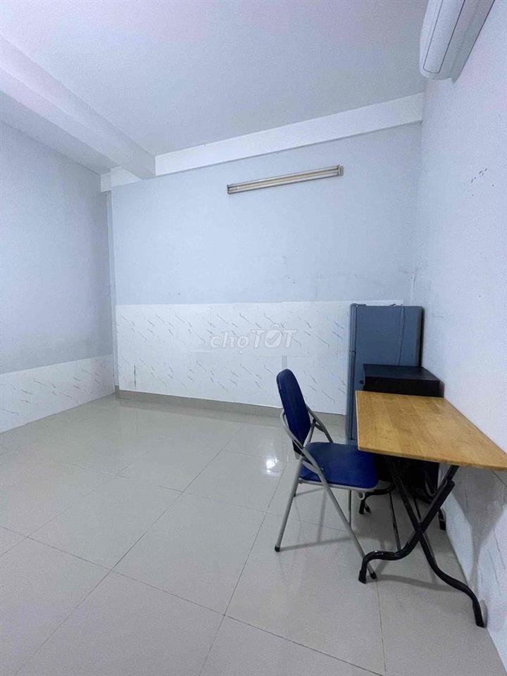 2 phòng ngủ 7tr5  sẵn 2 máy lạnh, ban công cửa sổ thoáng, mỗi phòng