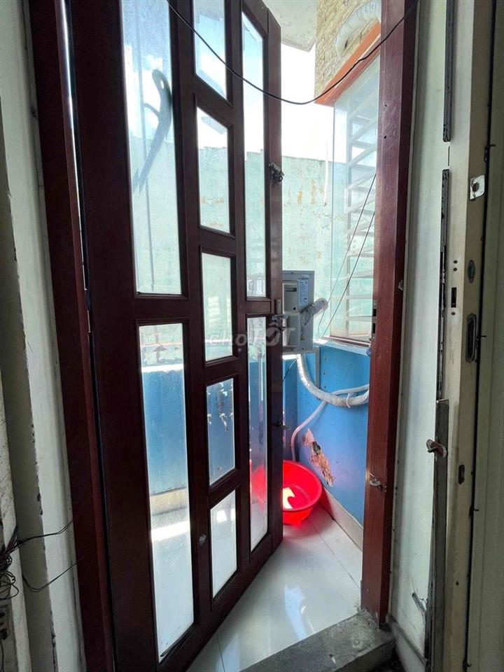 2 phòng ngủ 7tr5  sẵn 2 máy lạnh, ban công cửa sổ thoáng, mỗi phòng