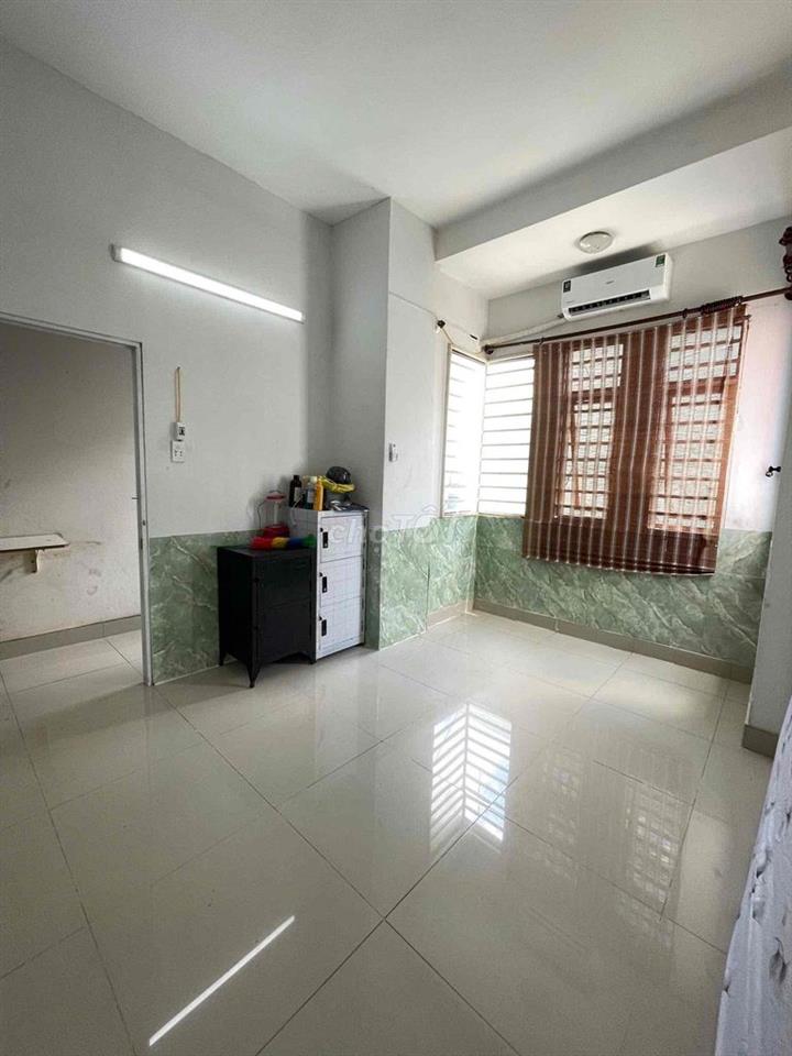 2 phòng ngủ 7tr5  sẵn 2 máy lạnh, ban công cửa sổ thoáng, mỗi phòng