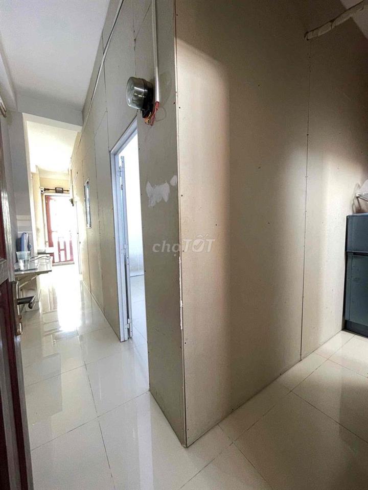 2 phòng ngủ 7tr5  sẵn 2 máy lạnh, ban công cửa sổ thoáng, mỗi phòng