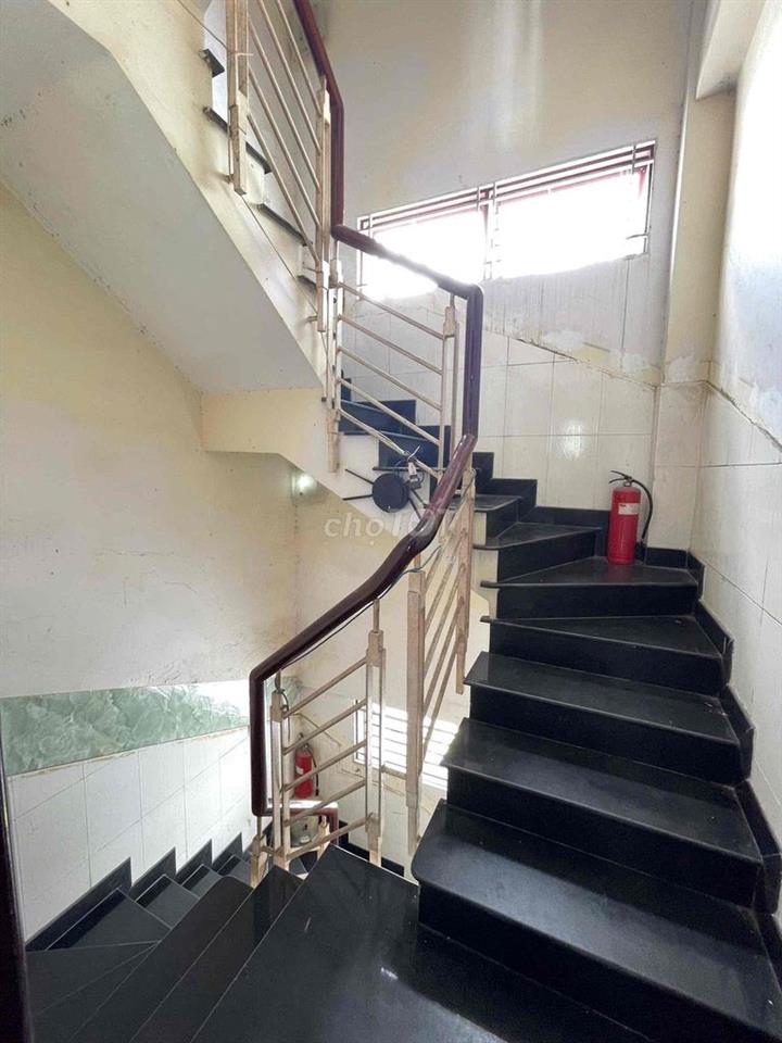 2 phòng ngủ 7tr5  sẵn 2 máy lạnh, ban công cửa sổ thoáng, mỗi phòng