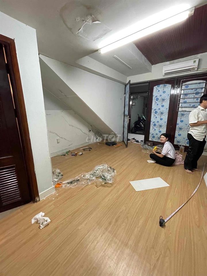 phòng cho thuê ở trệt chỉ tính điện, nước + tách bếp phù hợp ở 3 người