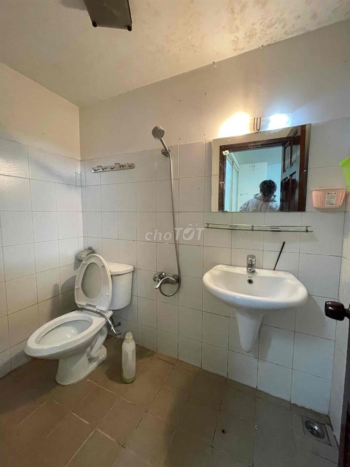 phòng cho thuê ở trệt chỉ tính điện, nước + tách bếp phù hợp ở 3 người