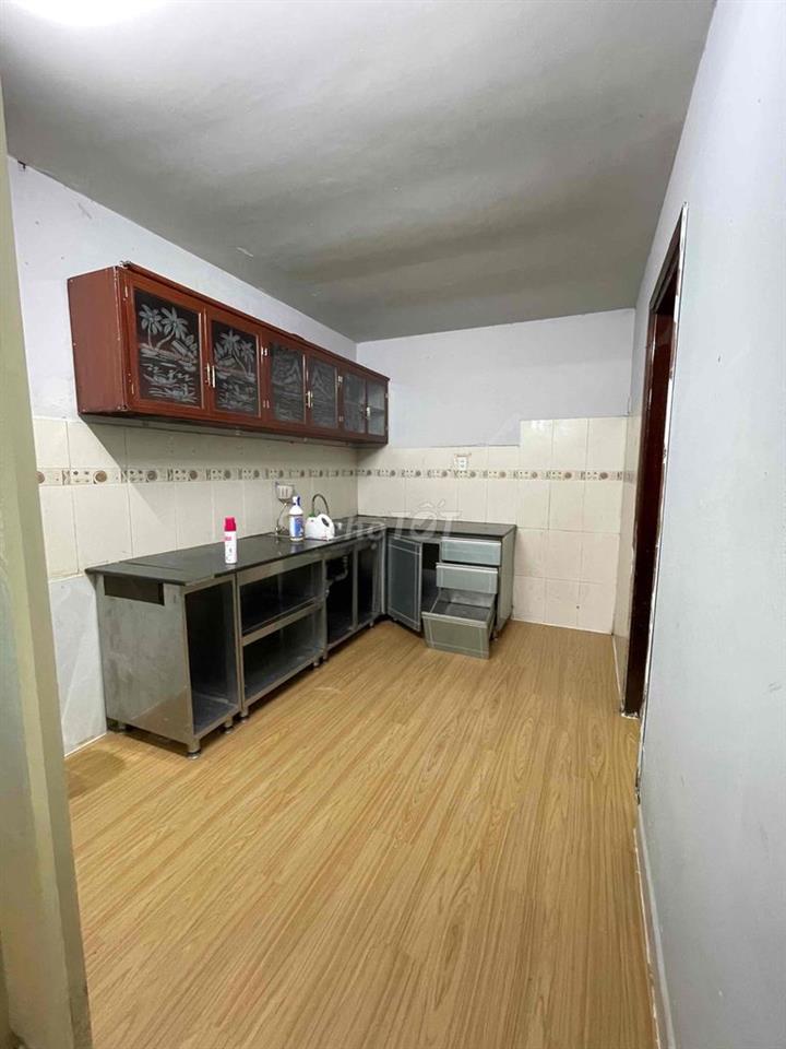 phòng cho thuê ở trệt chỉ tính điện, nước + tách bếp phù hợp ở 3 người