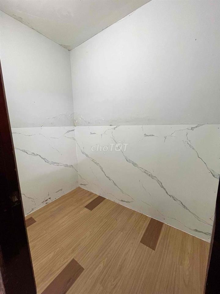phòng cho thuê ở trệt chỉ tính điện, nước + tách bếp phù hợp ở 3 người