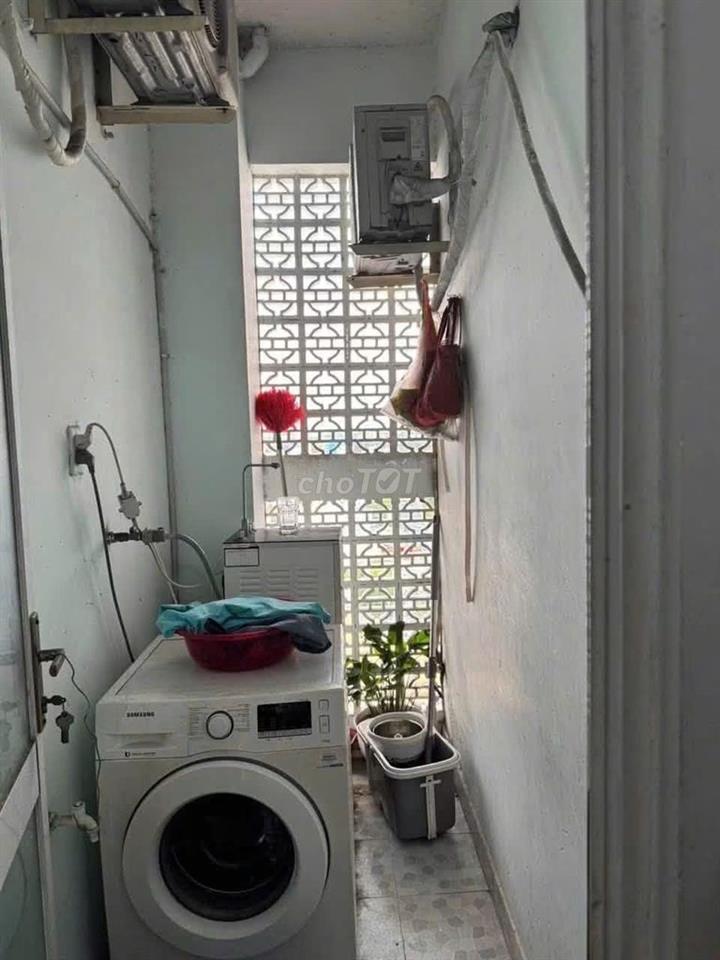 Bán can ho 64m2 tô ký q12 2pn 2wc 