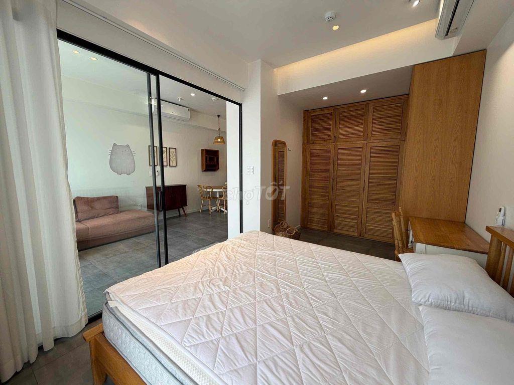 Căn Hộ Dịch Vụ Mới 100%,Full Nội Thất,Gần Vòng Xoay,Vincom,Viettel