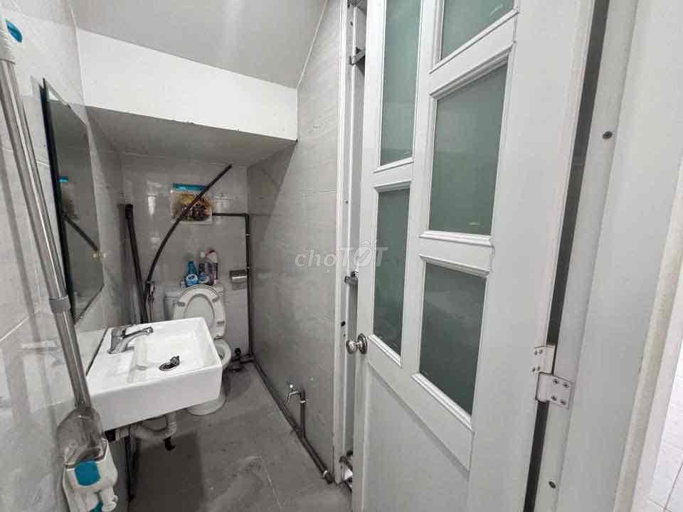 MBKD đối diện Vincom Quận 7