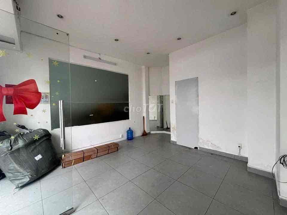 MBKD đối diện Vincom Quận 7