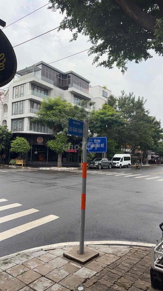 Cho thuê mặt bằng căn góc Đặng Đại Độ Phú Mỹ Hưng