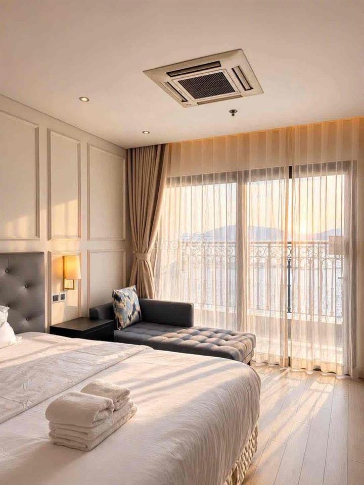 Căn Hộ Dát Vàng Tiêu Chuẩn 5 Sao /Yên Tĩnh