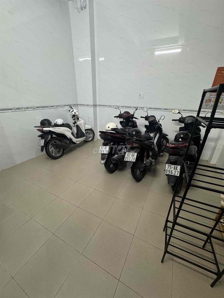 Phòng 16m2 đầy đủ nội thất 2tr5