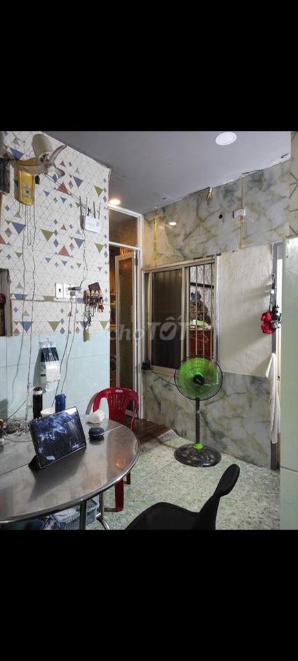 Cho thuê phòng 35m2 trung tâm Nha Trang