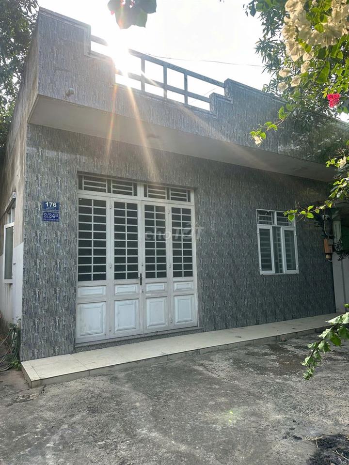 Bán gấp nhà mặt tiền đường 23, Bình Chánh 
