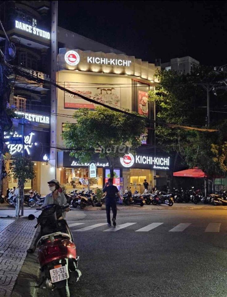 Cho Thuê Mặt Bằng Đối Diện Galaxy Nguyễn Hồng Đào
