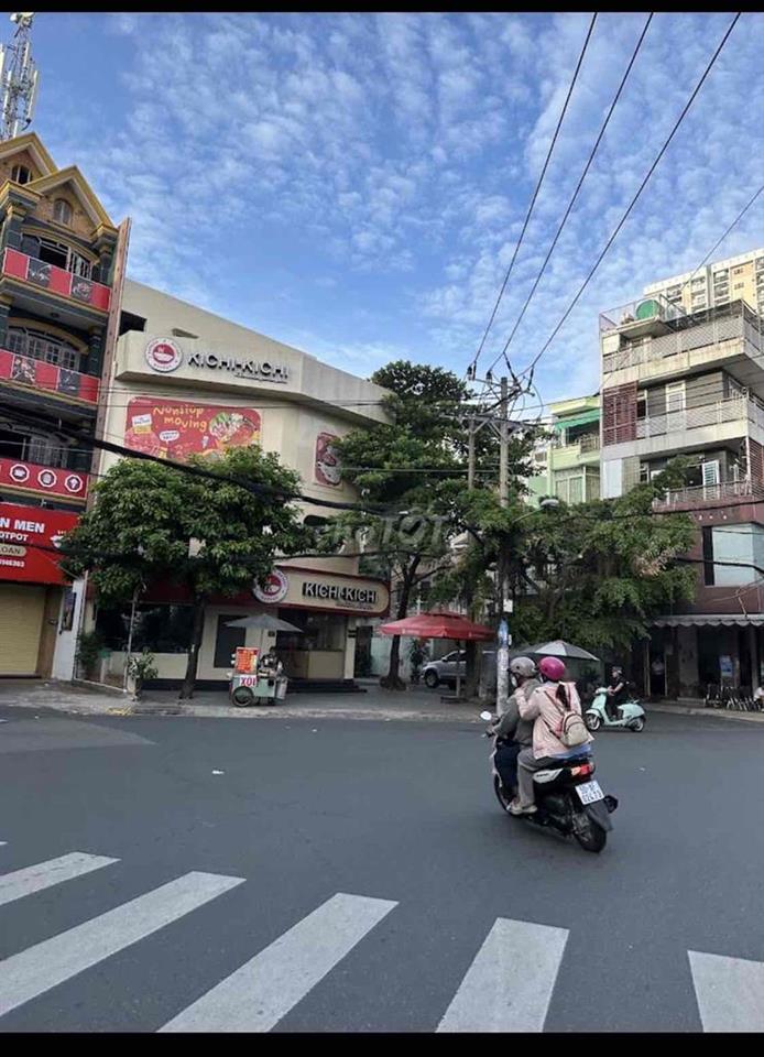 Cho Thuê Mặt Bằng Đối Diện Galaxy Nguyễn Hồng Đào