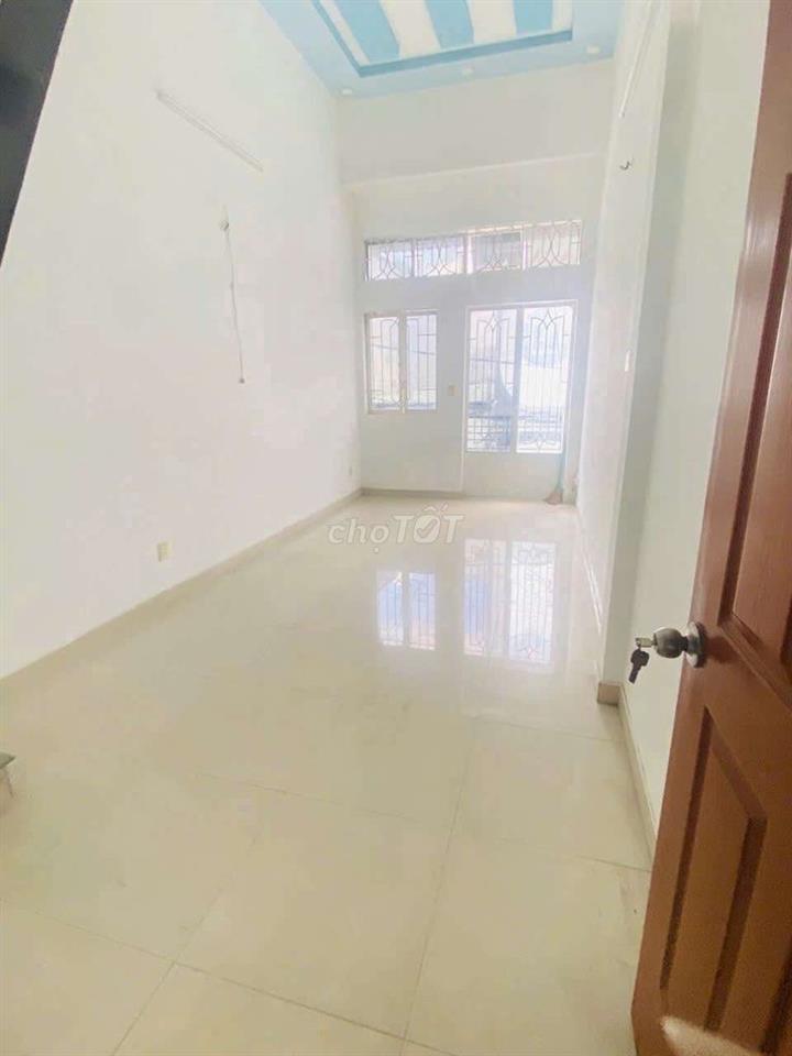 Bán nhà đường Phan Văn hớn