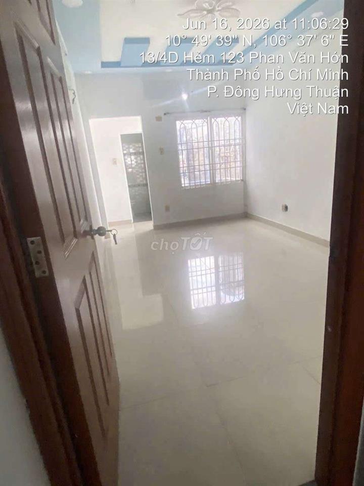 Bán nhà đường Phan Văn hớn