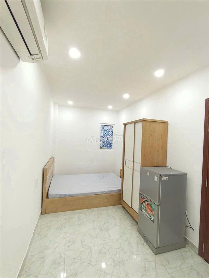 Phòng 18m2 Nguyễn Cửu Vân giá 4,2 triệu