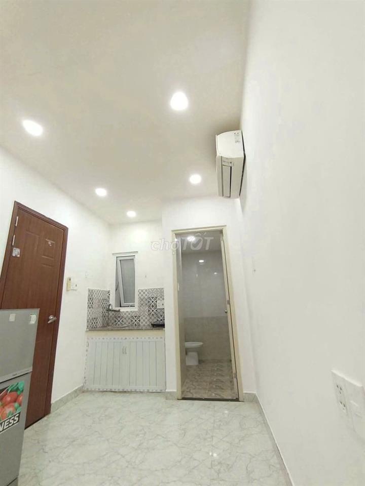 Phòng 18m2 Nguyễn Cửu Vân giá 4,2 triệu