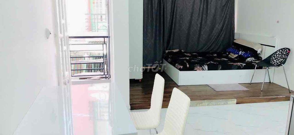 PHÒNG BAN CÔNG ĐẸP SIÊU THOÁNG 35m2 FULL NỘI THẤT PHAN ĐÌNH PHÙNG,PNhu