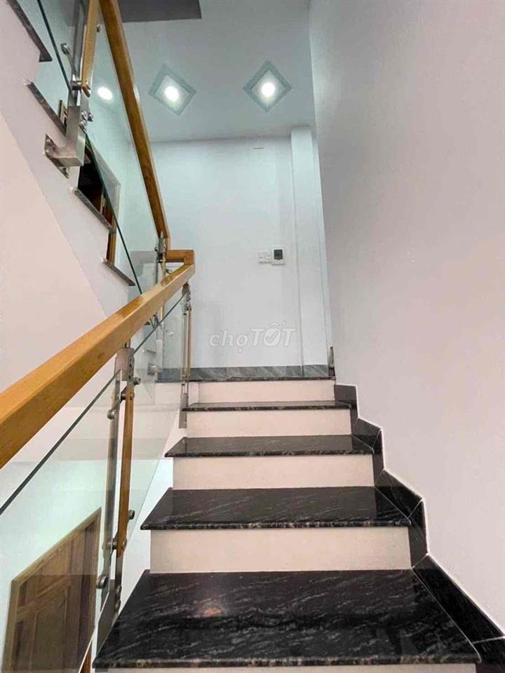 NHÀ 4 TẦNG - HXH - HUỲNH THỊ HAI Q12 - 4.5TỶ TL