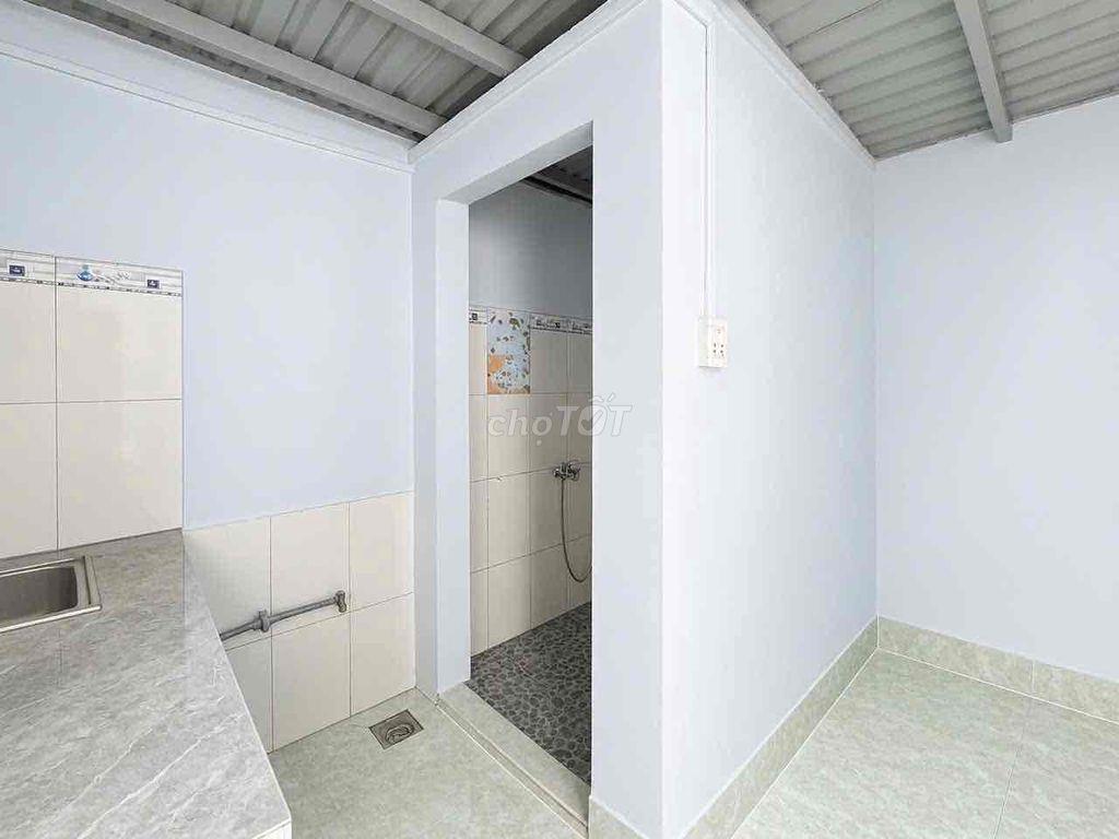 GẦN TRƯỜNG DH NGUYỄN TẤT THÀNH Q12 VÀ CHỢ ĐẦU MỐI