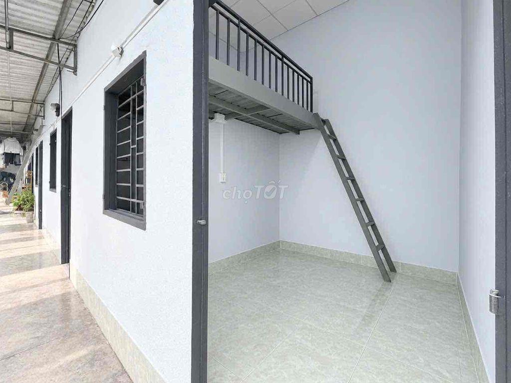 GẦN TRƯỜNG DH NGUYỄN TẤT THÀNH Q12 VÀ CHỢ ĐẦU MỐI