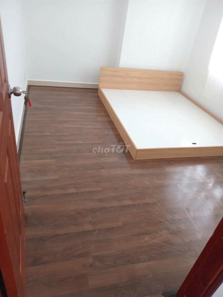 Cho thuê căn hộ chung cư 590 CMT8, Quận 3, 76m2, 2PN, 10tr