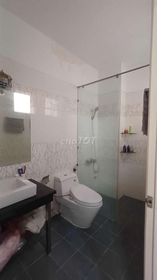 Nhà đẹp 4x18, 2 lầu , bầu cát tân bình 