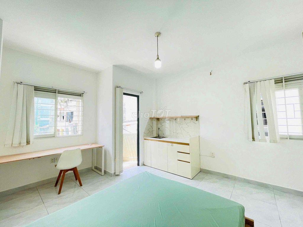STUDIO BAN CÔNG - RỘNG THOÁNG NGAY EMART