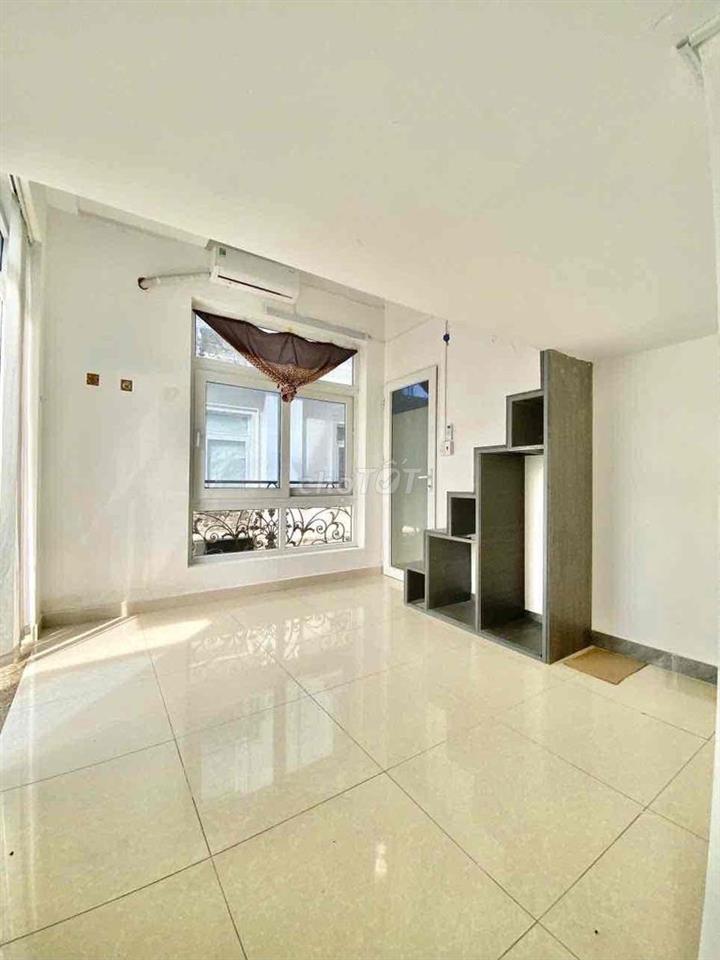 DUPLEX BAN CÔNG GẦN ĐẠI HỌC CÔNG NGHIỆP