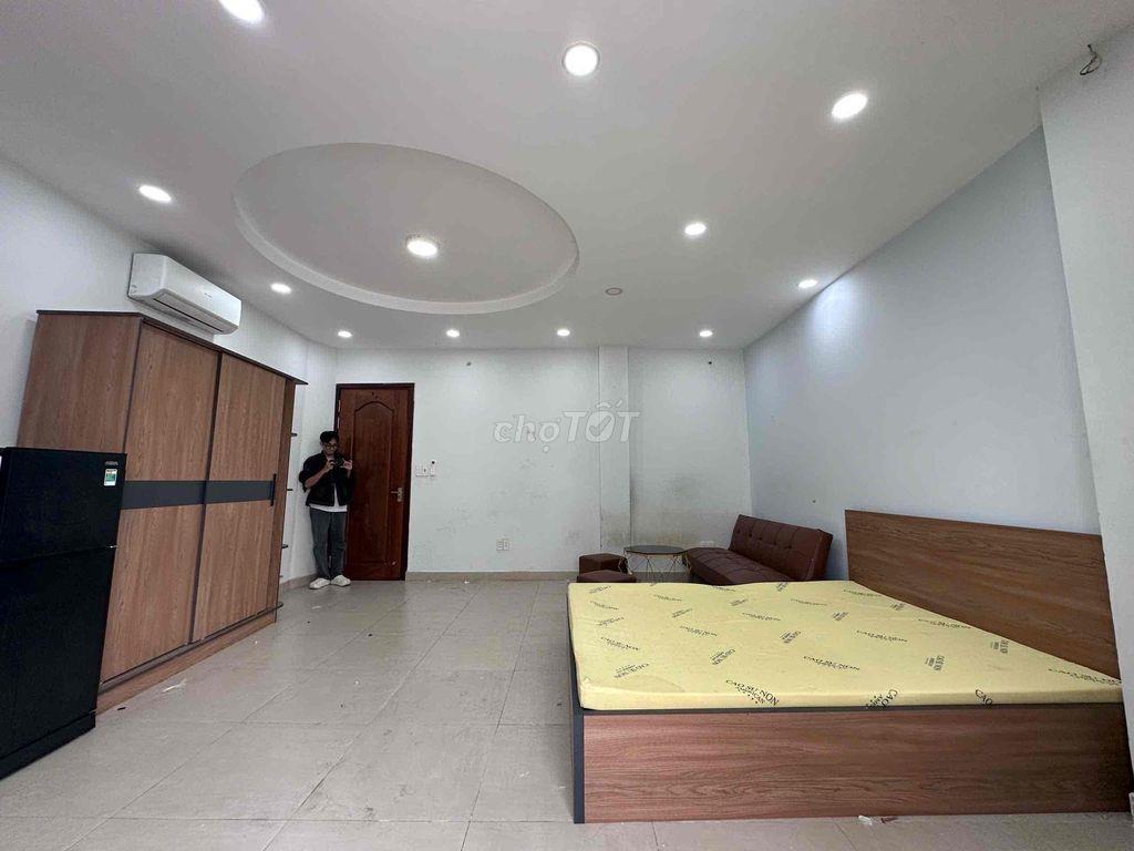 PHÒNG VỪA TRỐNG  - RỘNG BAN CÔNG