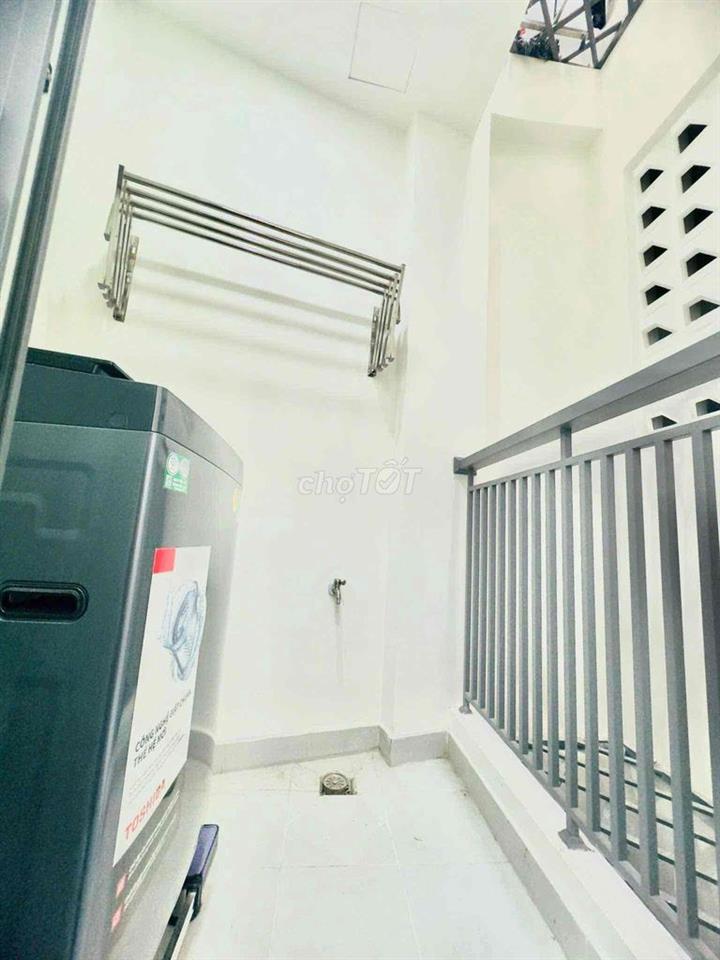 STUDIO BAN CÔNG KHU CITYLAND