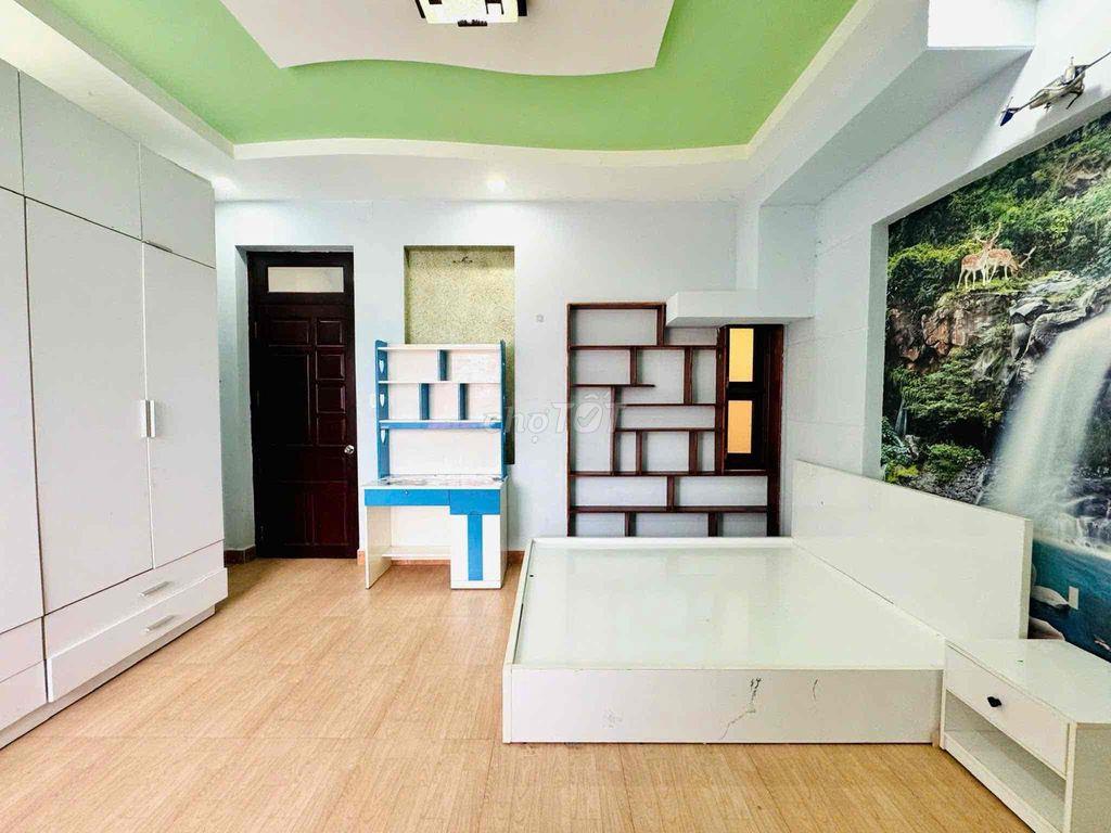 STUDIO CỬA SỔ THOÁNG GẦN GẦN CV VĂN HOÁ GV