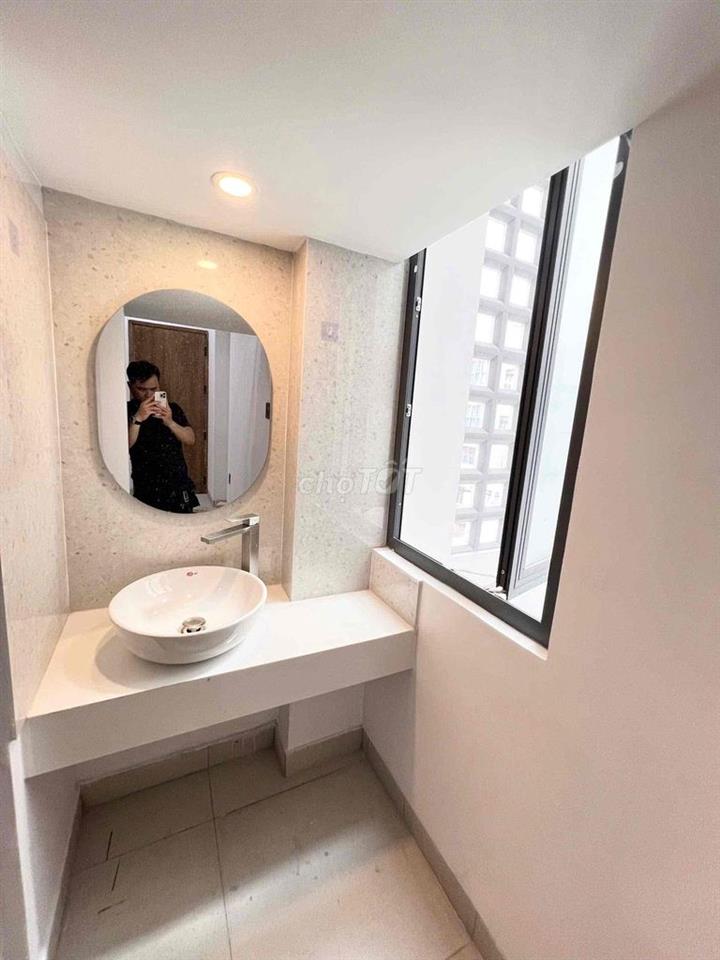 DUPLEX SANG XỊN MỊN CỬA SỔ TRỜI NGAY VĂN LANG